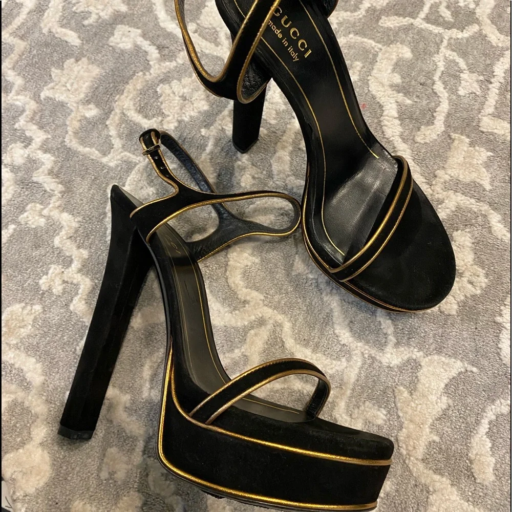 Gucci Black Platform Sandals with Gold Trim - Picture 2 of 13